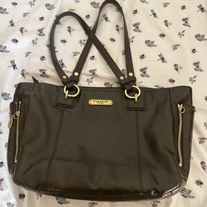 VINTAGE COACH
GALLERY ZIP PATENT
LEATHER